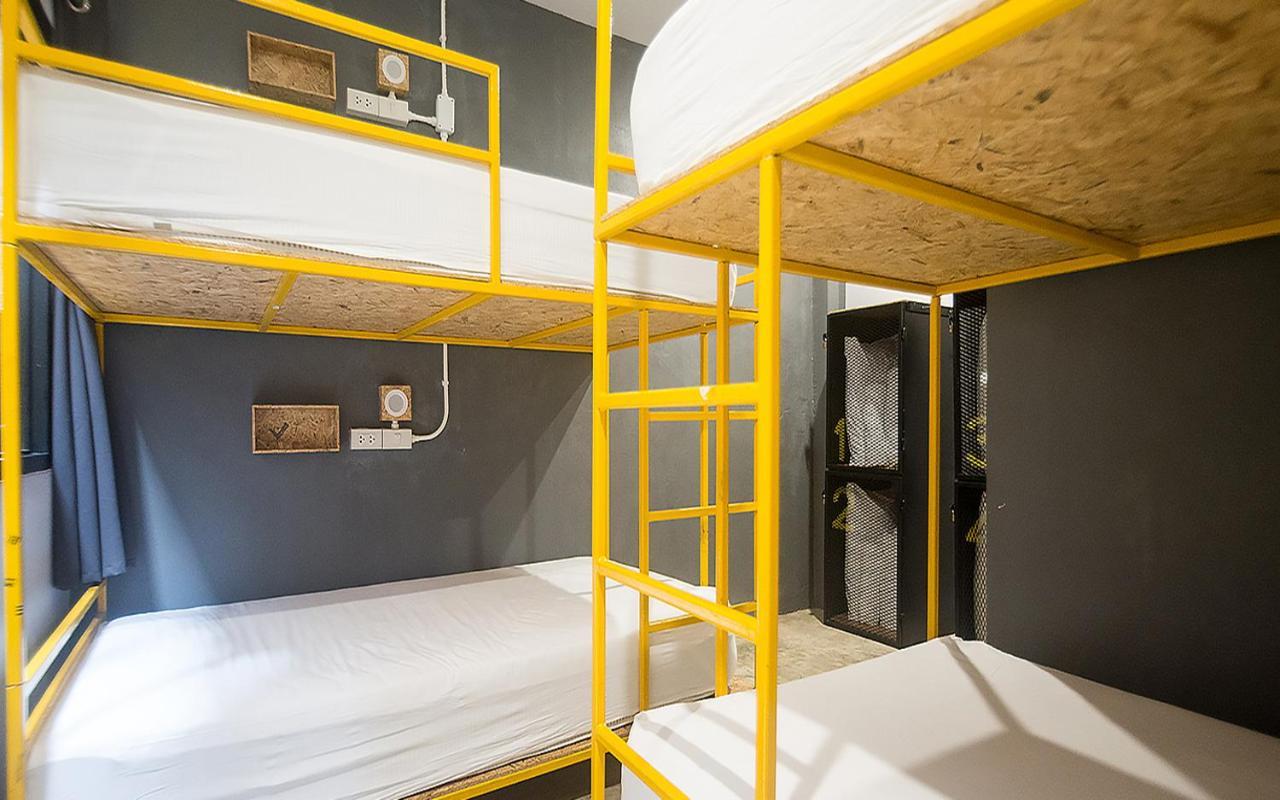 Bed Hostel Phuket Eksteriør billede