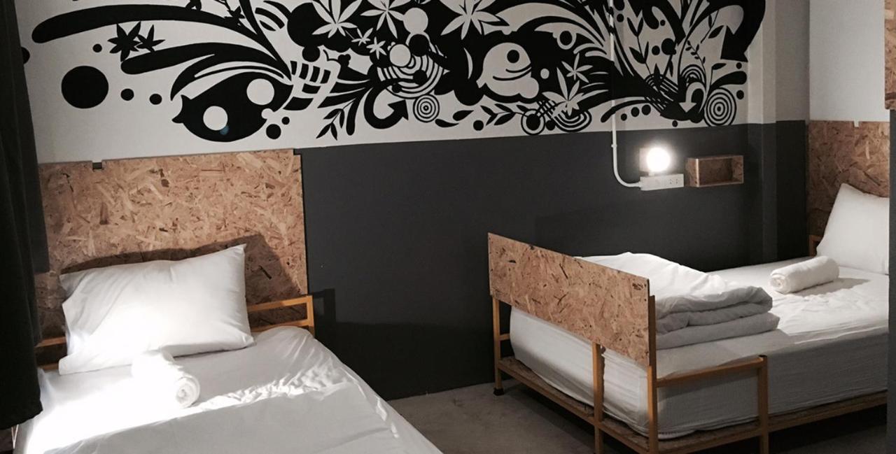 Bed Hostel Phuket Eksteriør billede